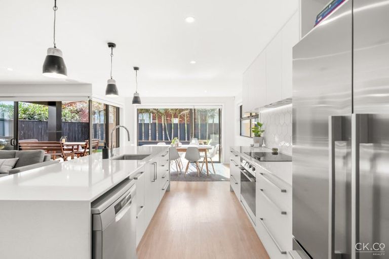 Photo of property in 15 Adelaide Street, Petone, Lower Hutt, 5012