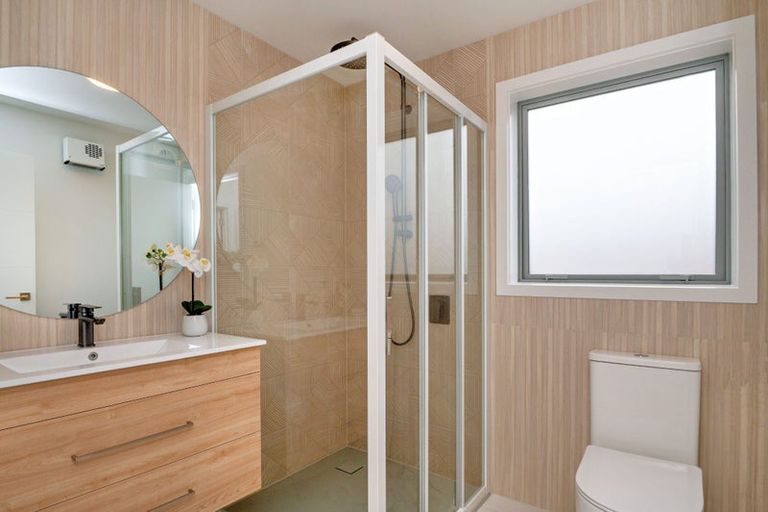 Photo of property in 11 Landing Road, Titirangi, Auckland, 0604