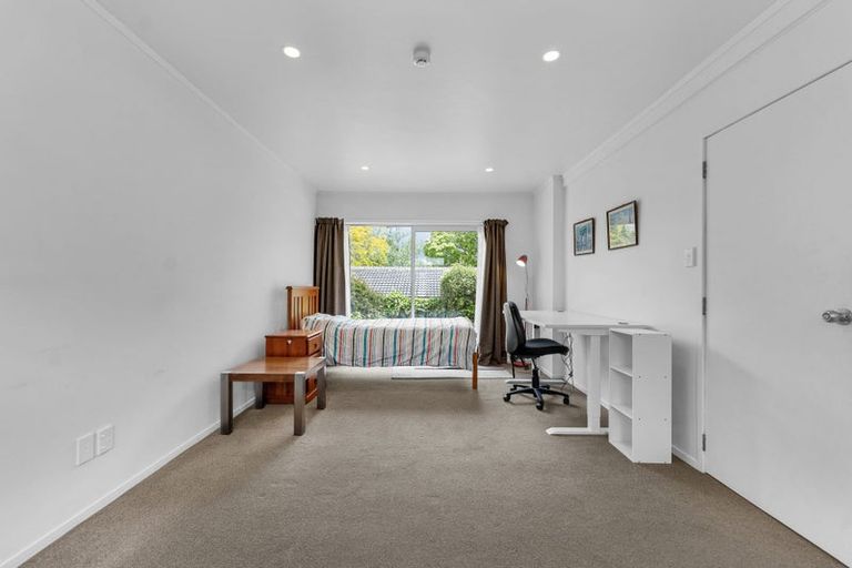 Photo of property in 4 Seakens Way, Glen Eden, Auckland, 0602