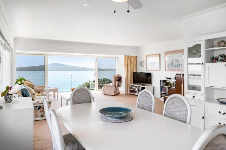 Photo of property in 3/64 Seacliffe Avenue, Belmont, Auckland, 0622