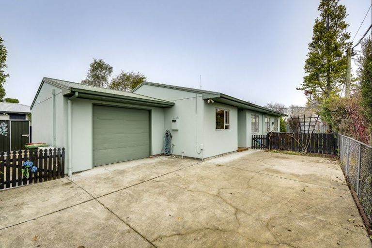Photo of property in 233a Grove Road, Mayfair, Hastings, 4122