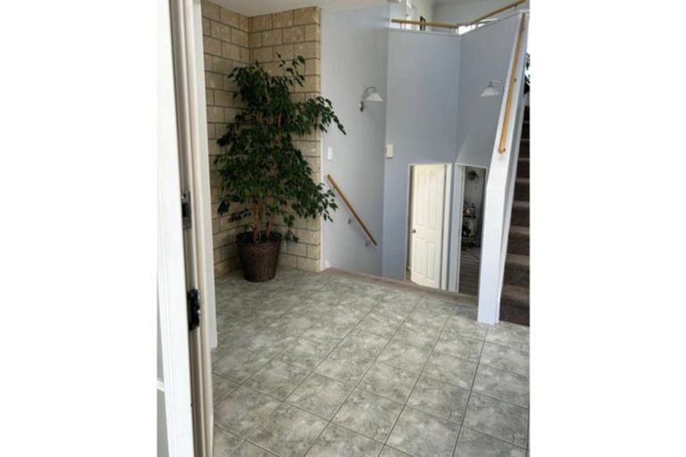 Photo of property in 40 Waverton Terrace, Churton Park, Wellington, 6037