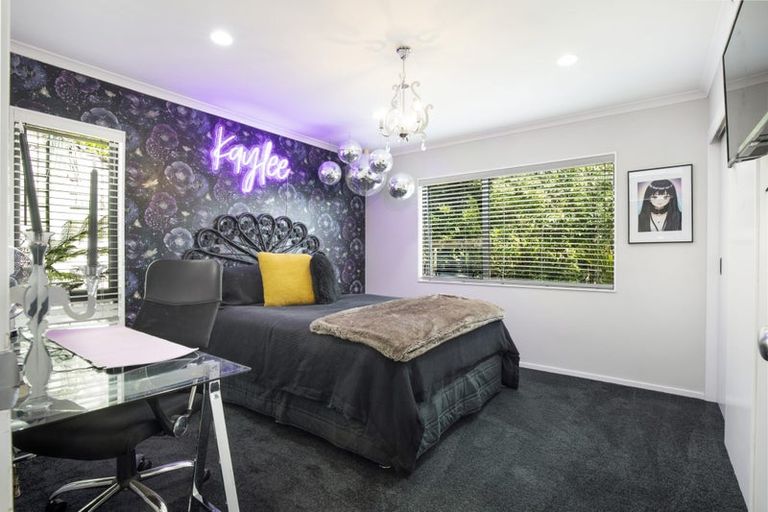 Photo of property in 20 Shackle Lane, Whitby, Porirua, 5024