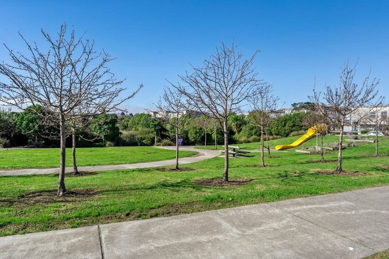 Photo of property in 4 Tyler Davies Drive, Red Beach, 0932