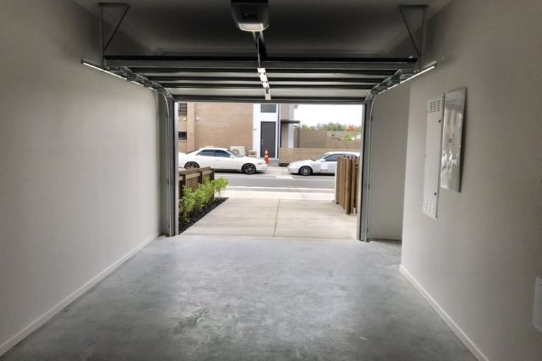 Photo of property in 26 Sidney Wallingford Way, Hobsonville, Auckland, 0616