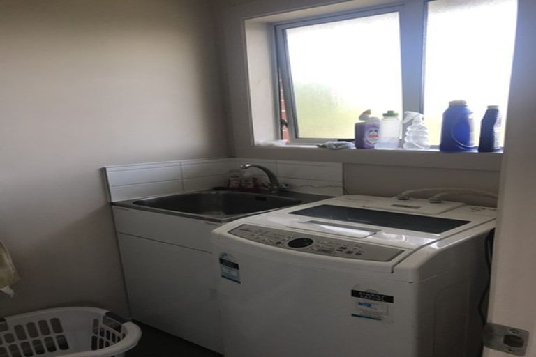 Photo of property in 55a Kenderdine Road, Papatoetoe, Auckland, 2025