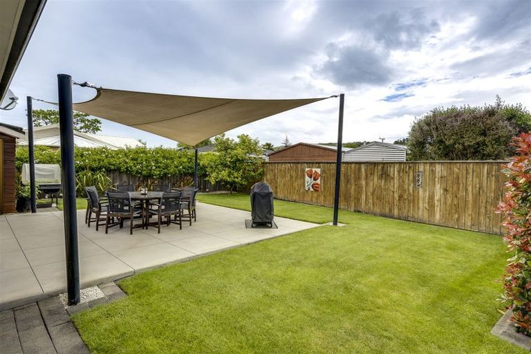 Photo of property in 23a Hammond Road, Taradale, Napier, 4112
