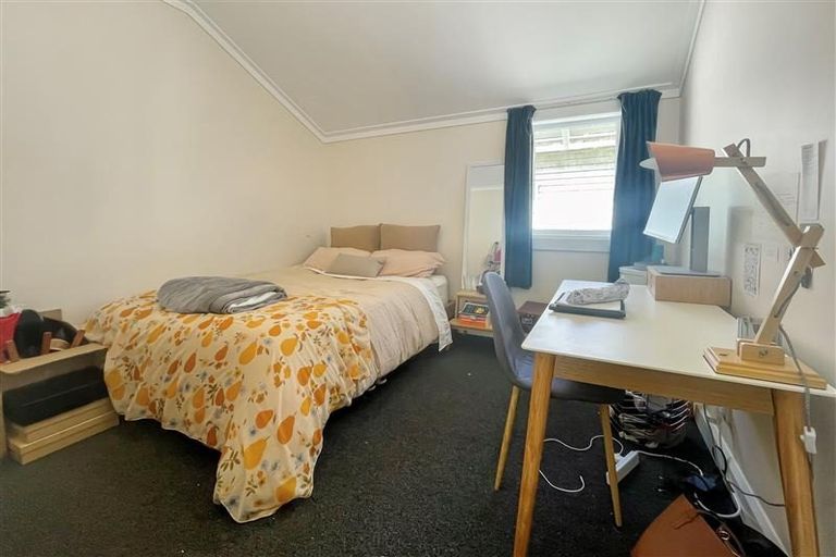 Photo of property in 17 Hankey Street, Mount Cook, Wellington, 6011