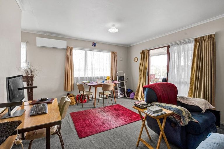 Photo of property in 200 Waihi Road, Hawera, 4610