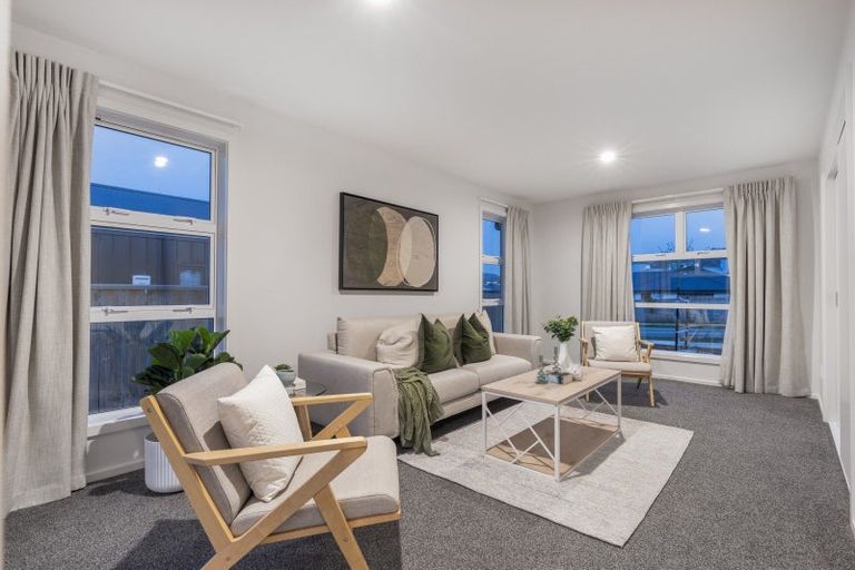 Photo of property in 40 Hokioi Drive, Kenepuru, Porirua, 5022