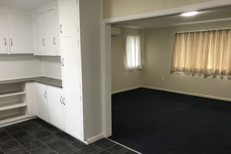 Photo of property in 16a Kerry Place, Papakura, 2110