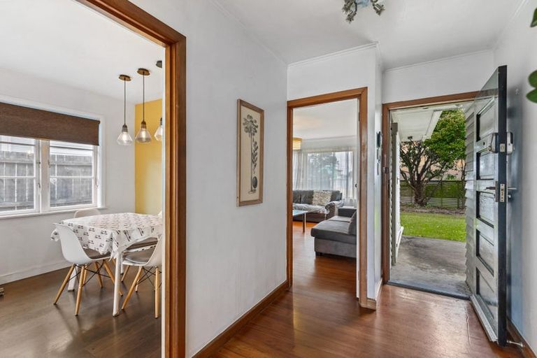 Photo of property in 69 Taikata Road, Te Atatu Peninsula, Auckland, 0610