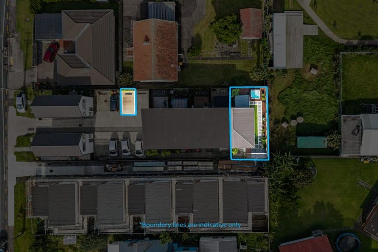 Photo of property in 7/69 Wharf Road, Te Atatu Peninsula, Auckland, 0610