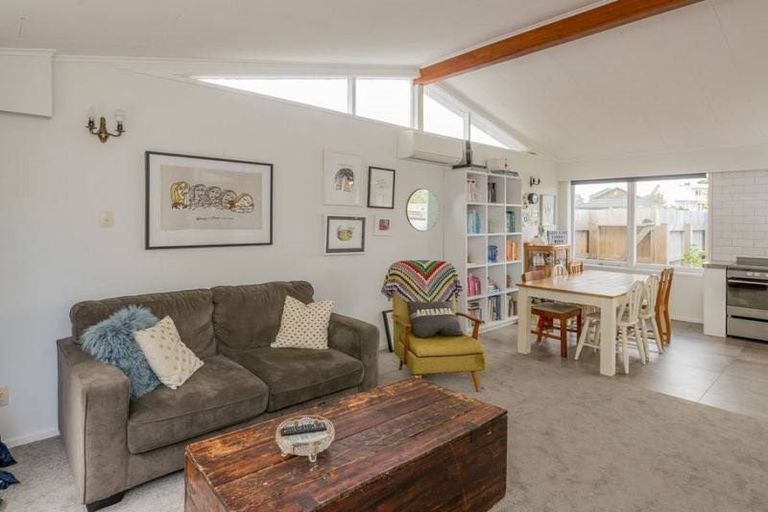 Photo of property in 75a Ocean Road, Paraparaumu Beach, Paraparaumu, 5032