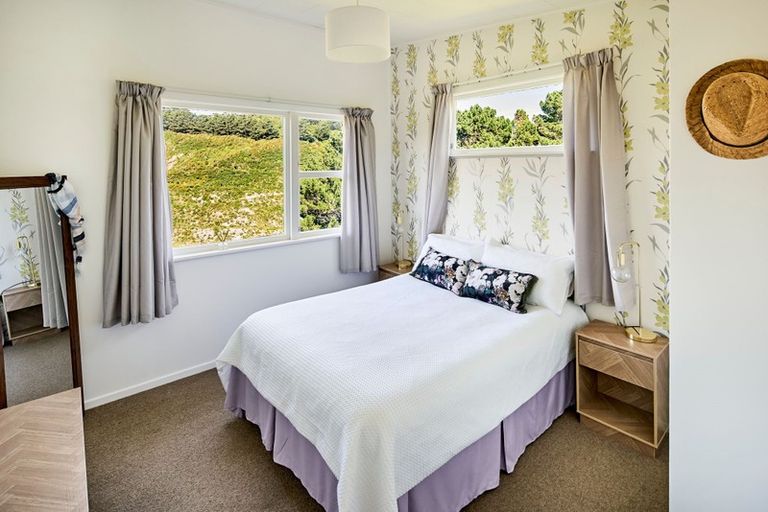 Photo of property in 10 Dominion Park Street, Johnsonville, Wellington, 6037