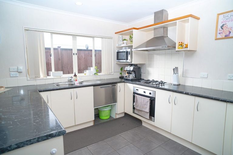 Photo of property in 3 Friar Close, Flat Bush, Auckland, 2019
