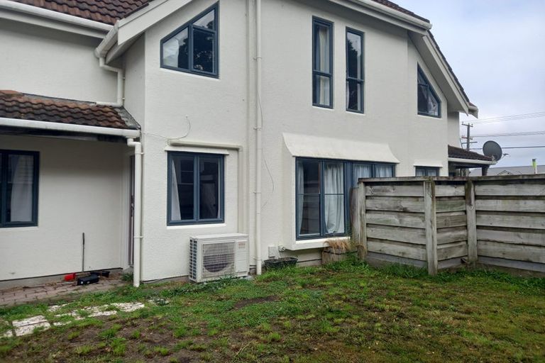Photo of property in 2/74 Waiwhetu Road, Waiwhetu, Lower Hutt, 5010