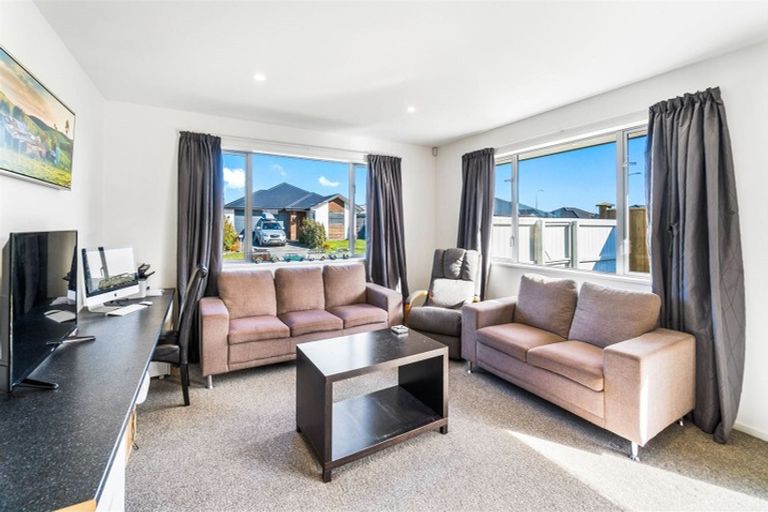 Photo of property in 27 Lydiard Drive, Rolleston, 7615