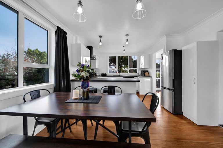 Photo of property in 52 Puriri Street, Hawera, 4610