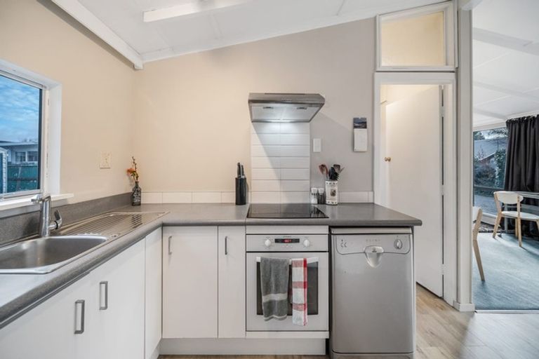 Photo of property in 98 Prestons Road, Redwood, Christchurch, 8051