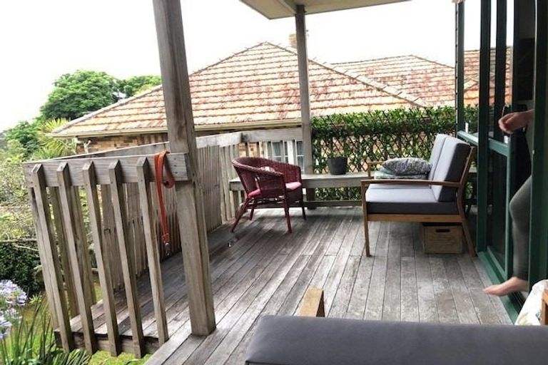 Photo of property in 1 Zion Road, Birkenhead, Auckland, 0626
