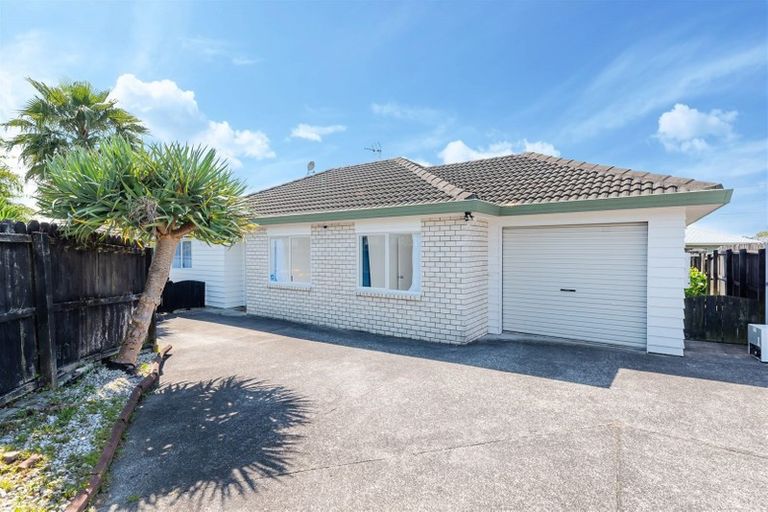 Photo of property in 87 Pooks Road, Ranui, Auckland, 0612