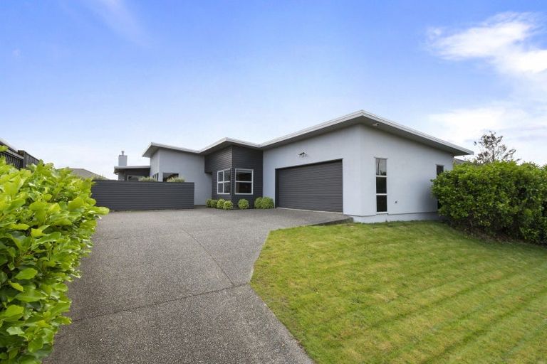 Photo of property in 81 Pacific Drive, Fitzherbert, Palmerston North, 4410