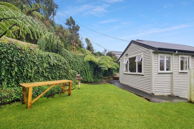 Photo of property in 66 Tarawera Road, Johnsonville, Wellington, 6037