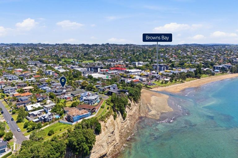Photo of property in 31 Beechwood Road, Rothesay Bay, Auckland, 0630