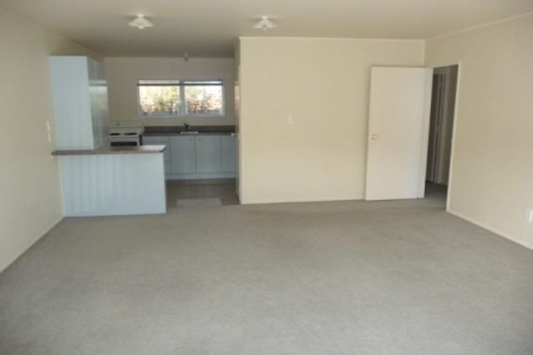 Photo of property in 130n Lakeside Drive, Orewa, 0931