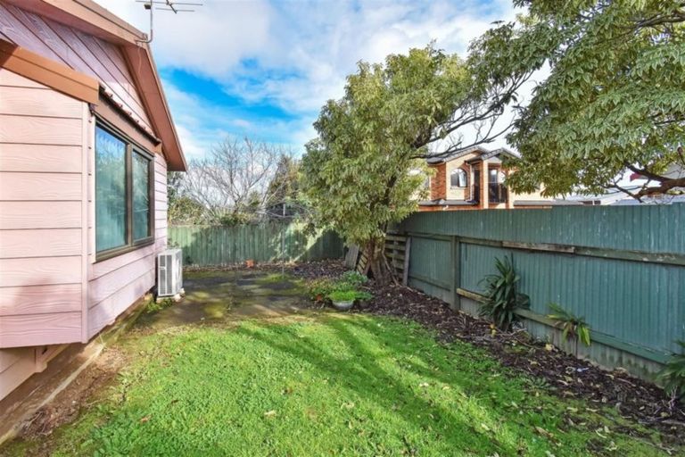 Photo of property in 2/32 Atkinson Avenue, Papatoetoe, Auckland, 2025