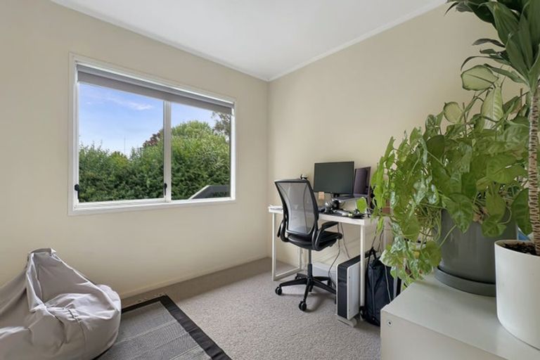 Photo of property in 2/49 Strid Road, Te Atatu South, Auckland, 0610