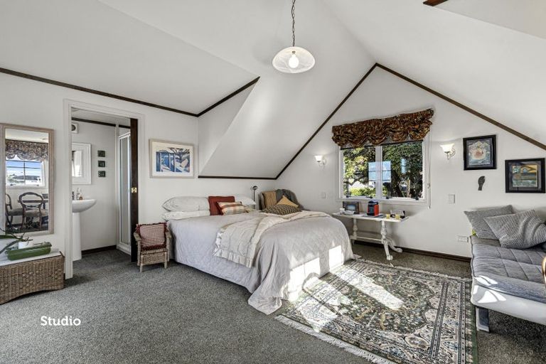 Photo of property in 16 Hinewa Road, Otumoetai, Tauranga, 3110