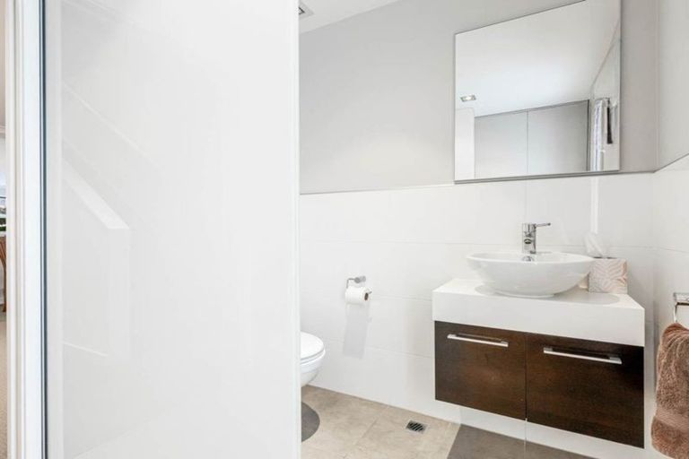 Photo of property in 36 Parkside Drive, Orewa, 0931