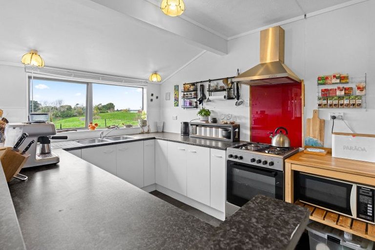 Photo of property in 101 Forest Lakes Road, Otaki, 5583