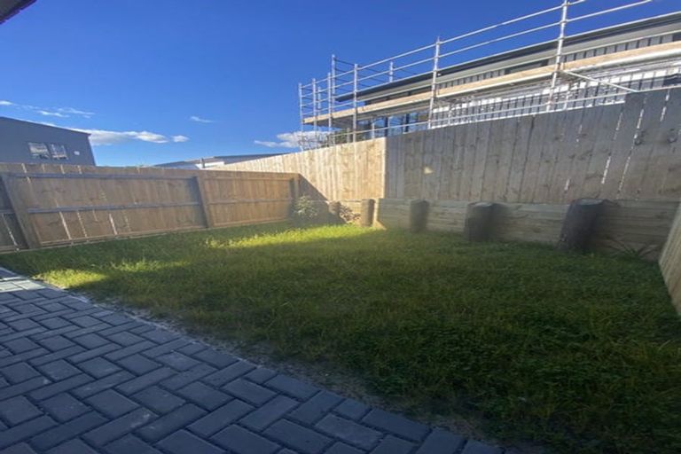 Photo of property in 5/39 Renata Crescent, Te Atatu Peninsula, Auckland, 0610