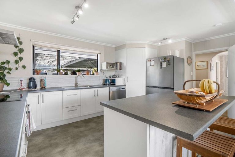 Photo of property in 18 Troup Street, Herbert, Oamaru, 9495