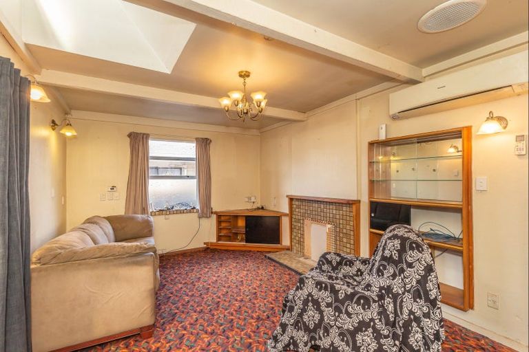 Photo of property in 40 Mako Mako Road, Levin, 5510