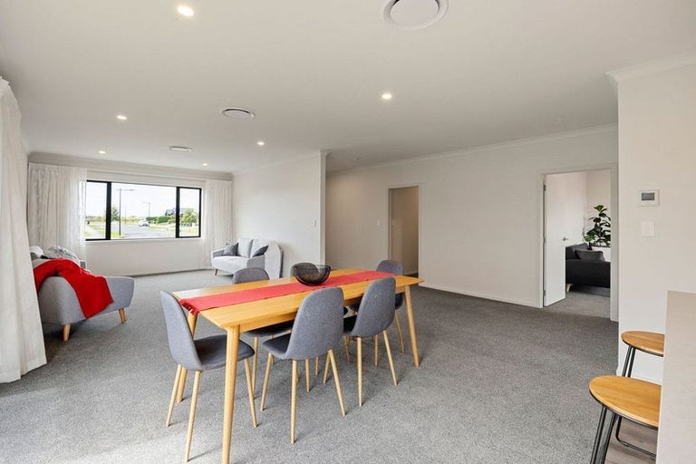 Photo of property in 44 Norfolk Drive, Cambridge, 3434