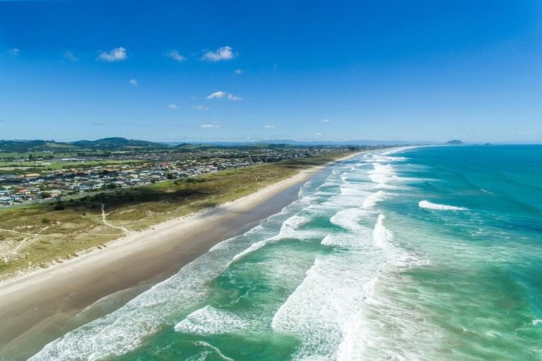 Photo of property in 23 Saint Heliers Place, Papamoa Beach, Papamoa, 3118