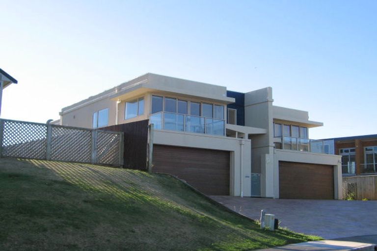 Photo of property in 35a Gurkha Crescent, Khandallah, Wellington, 6035