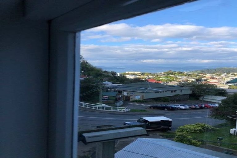 Photo of property in 77 Todman Street, Brooklyn, Wellington, 6021