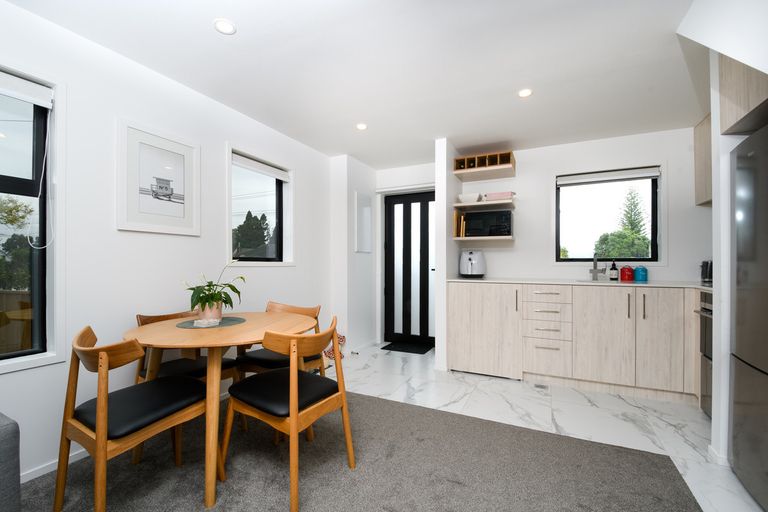 Photo of property in 3/57 Taikata Road, Te Atatu Peninsula, Auckland, 0610