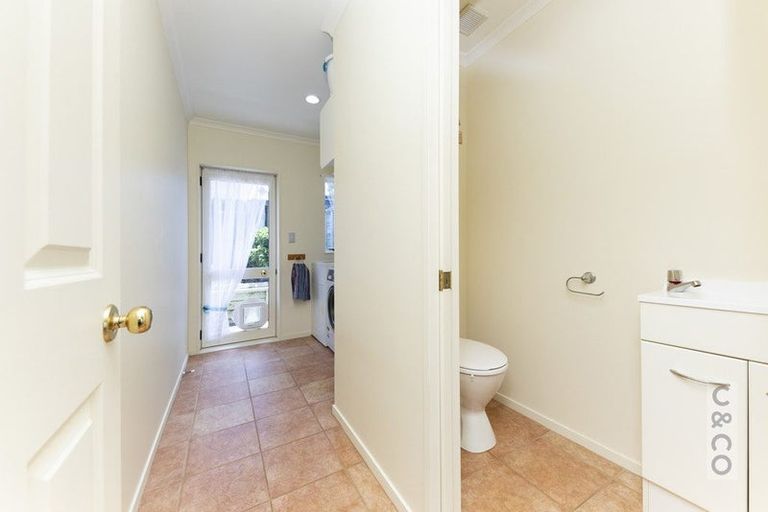 Photo of property in 10 Amber Place, Waimauku, 0812