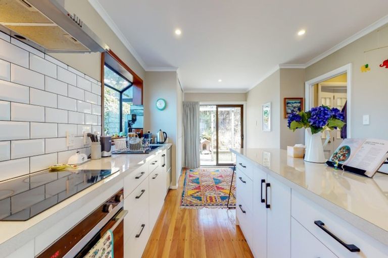 Photo of property in 140 Severn Street, Island Bay, Wellington, 6023