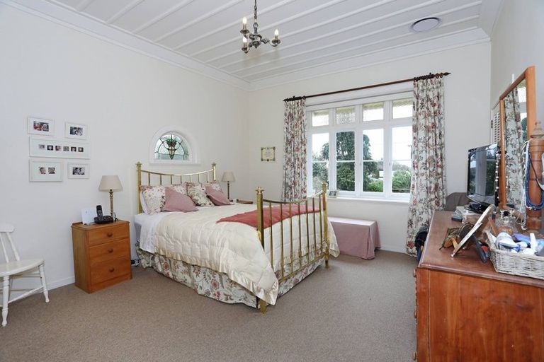 Photo of property in 12 Wanganui Road, Marton, 4710