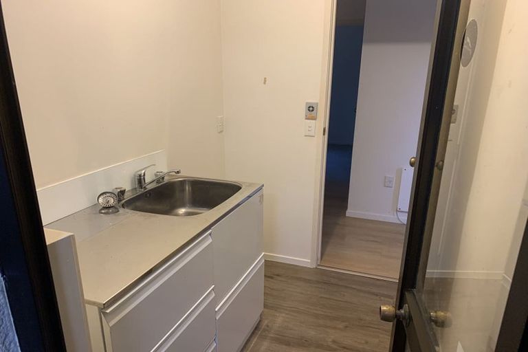 Photo of property in 3 Fayette Place, Te Atatu South, Auckland, 0610