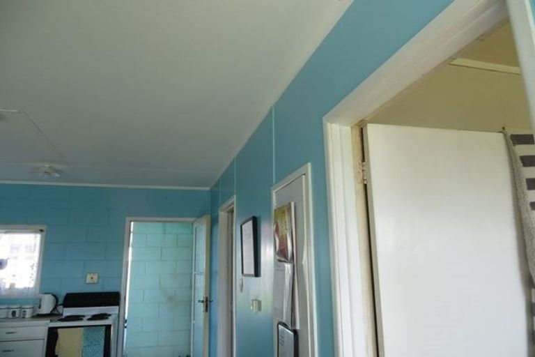 Photo of property in 18 Kent Street, Waiuku, 2123