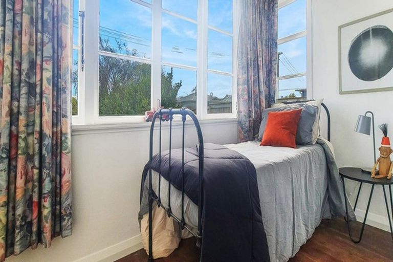 Photo of property in 3 Robert Street, Marton, 4710