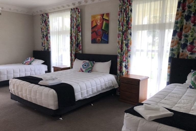 Photo of property in 24 Deseret Road, Temple View, Hamilton, 3218